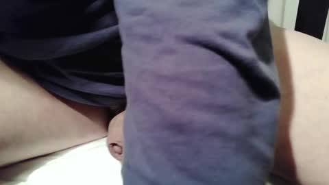 Snapshot of vitel2000 chatting on 11-12-25, 09:03 Marie online show from 11-12-25, 09:03