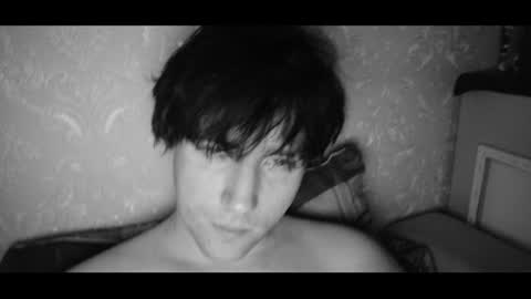 Snapshot of vitiligoboyy chatting on 07-15-26, 01:33 vitiligoboyy online show from 07-15-26, 01:33