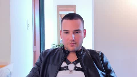 Vito Ferrer online show from 02-06-25, 05:09