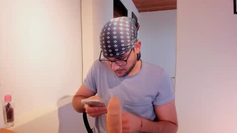 Vito Ferrer online show from 10-18-25, 11:33