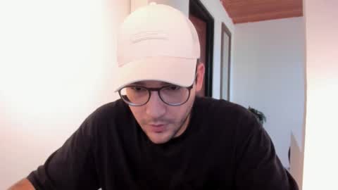 Vito Ferrer online show from 11-23-25, 11:32