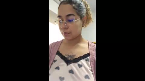 Vitoria online show from 05-19-26, 06:58