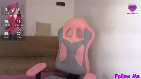 Snapshot of vittoria_lombardi07 chatting on 12-23-25, 07:17 VITTORIA online show from 12-23-25, 07:17