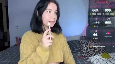 Vivi   online show from 11-24-25, 11:59