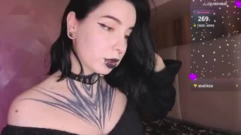Snapshot of vivi__squirrel chatting on 07-30-26, 09:14 Vivi online show from 07-30-26, 09:14