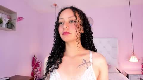 Snapshot of vivi_gh1 chatting on 02-05-26, 03:33 Vivi online show from 02-05-26, 03:33