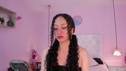 Snapshot of vivi_gh1 chatting on 02-18-26, 03:24 Vivi online show from 02-18-26, 03:24