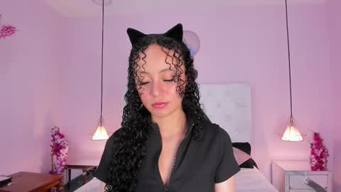 Snapshot of vivi_gh1 chatting on 02-20-26, 04:31 Vivi online show from 02-20-26, 04:31