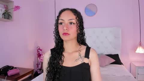 Snapshot of vivi_gh1 chatting on 02-25-26, 04:00 Vivi online show from 02-25-26, 04:00