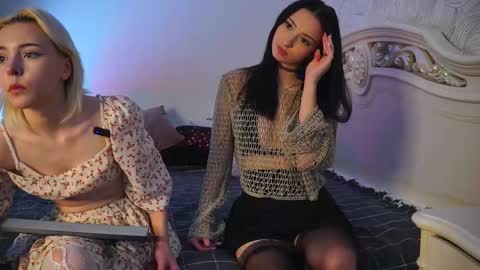 Vivi online show from 11-26-25, 12:17