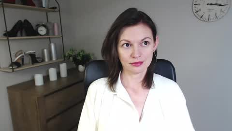 Vivian online show from 02-03-25, 06:56