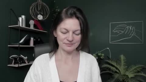 Vivian online show from 02-05-26, 07:13