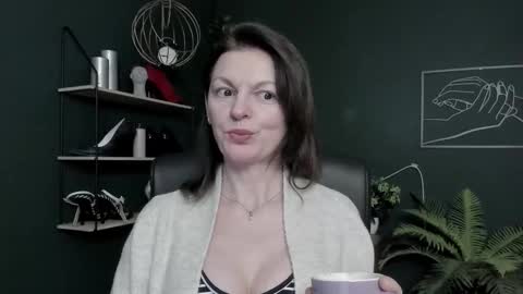 Vivian online show from 02-10-26, 07:01