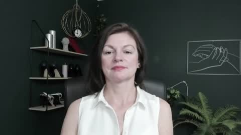 Snapshot of vivian_dream chatting on 06-25-26, 06:29 Vivian online show from 06-25-26, 06:29