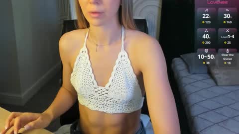 Vivian Evans online show from 01-12-26, 01:00