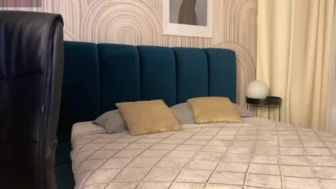 Vivian Evans online show from 02-16-26, 01:57