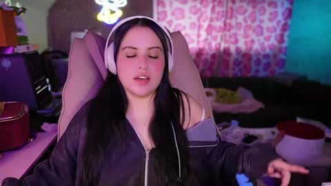 Vivi online show from 03-06-26, 02:35