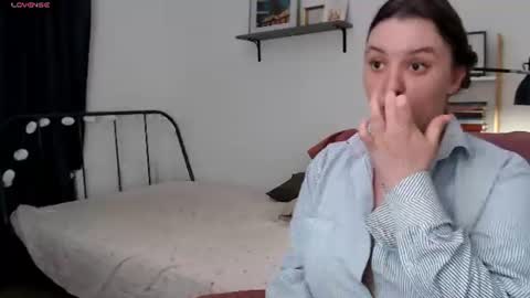 Snapshot of vivianmarble chatting on 07-05-26, 08:38 Lela online show from 07-05-26, 08:38