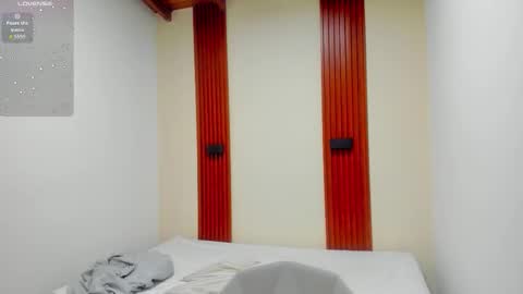 vivianowen9 online show from 12-20-25, 11:50