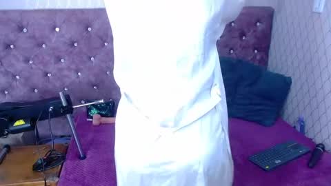 VivianRose online show from 10-04-25, 04:10