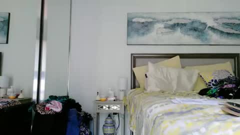 Snapshot of vivians_roses chatting on 07-05-26, 02:24 Vivians Roses online show from 07-05-26, 02:24