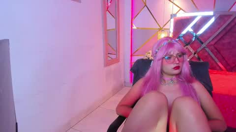 Vivian online show from 11-16-25, 01:49