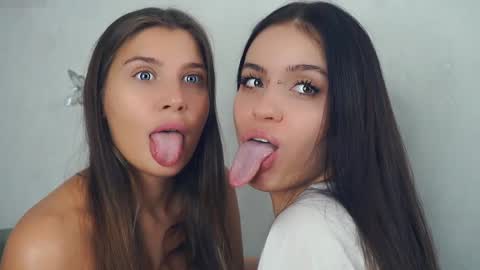 Nelly and Mari online show from 12-22-25, 09:17