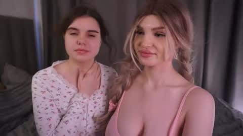 Snapshot of vivid_girls chatting on 07-08-26, 10:53 Nelly and Mari online show from 07-08-26, 10:53