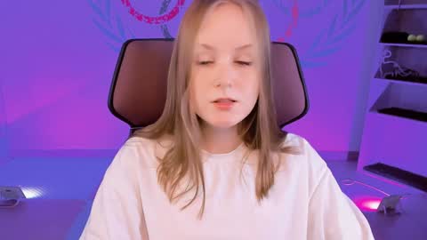 Vivien online show from 01-09-25, 01:02