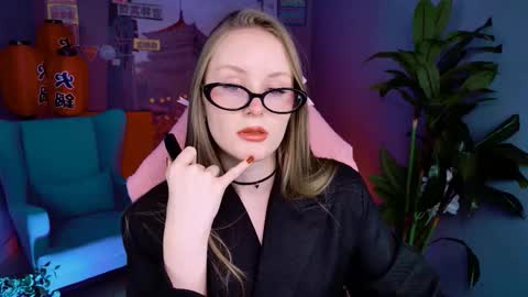 Vivien online show from 02-06-26, 05:56