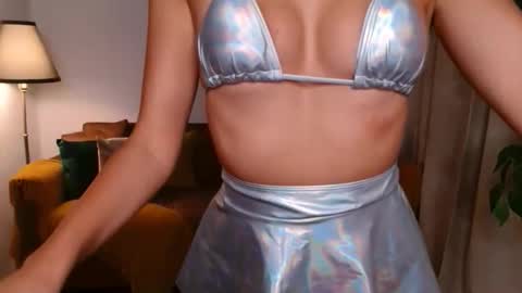 Vivienne online show from 09-11-25, 04:40