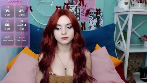 Snapshot of viviennero chatting on 12-18-25, 05:46 Mary online show from 12-18-25, 05:46