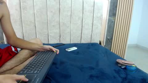 Snapshot of vivii_hard_love chatting on 10-17-25, 10:12 vivii_hard_love online show from 10-17-25, 10:12