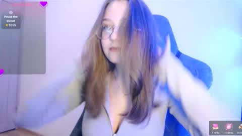 vivivivikkie online show from 12-03-25, 09:02