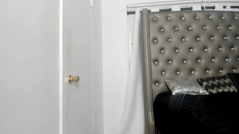 Snapshot of vixen_sasha chatting on 12-04-24, 09:40 Sasha Malone online show from 12-04-24, 09:40