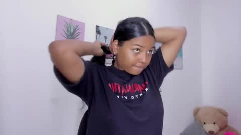 Snapshot of vixenlust17 chatting on 02-19-26, 01:56 vixenlust17 online show from 02-19-26, 01:56