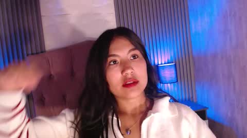 Snapshot of vixennilo chatting on 10-03-25, 03:25 Vi online show from 10-03-25, 03:25