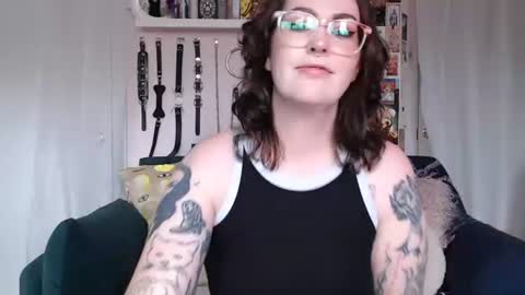 Snapshot of vixinvvitch chatting on 06-19-26, 04:44 VIXIN online show from 06-19-26, 04:44