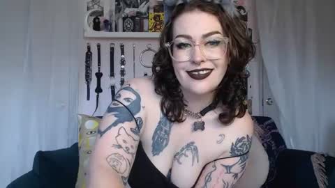 Snapshot of vixinvvitch chatting on 06-26-26, 06:56 VIXIN online show from 06-26-26, 06:56