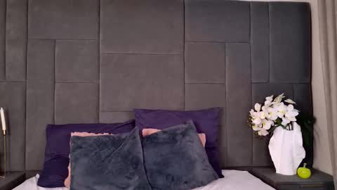 Vixsaria online show from 03-08-26, 02:04