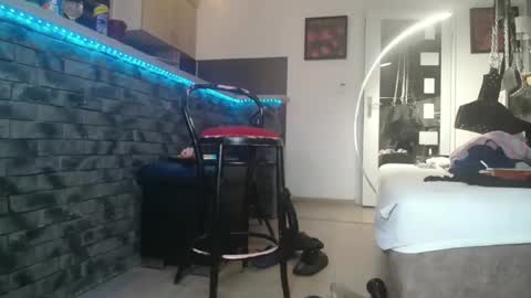 vladika021 online show from 10-04-25, 01:25