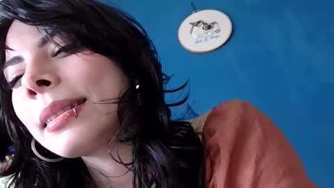 Snapshot of vodka_and_lemonade chatting on 10-07-25, 05:43 vodka girl online show from 10-07-25, 05:43