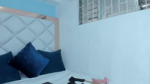 Snapshot of volkovbaby chatting on 04-25-26, 09:56 Lisa online show from 04-25-26, 09:56