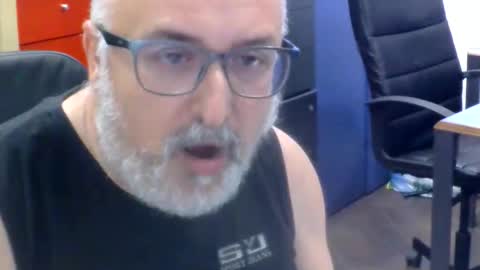 Snapshot of volpi72 chatting on 06-09-26, 06:30 volpi72 online show from 06-09-26, 06:30