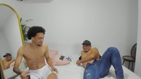 volt_boy57 online show from 11-05-25, 05:40