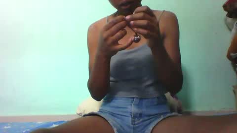 Snapshot of vounialdy chatting on 01-22-25, 08:38 vounialdy online show from 01-22-25, 08:38