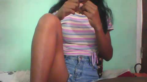 Snapshot of vounialdy chatting on 02-12-25, 02:10 vounialdy online show from 02-12-25, 02:10