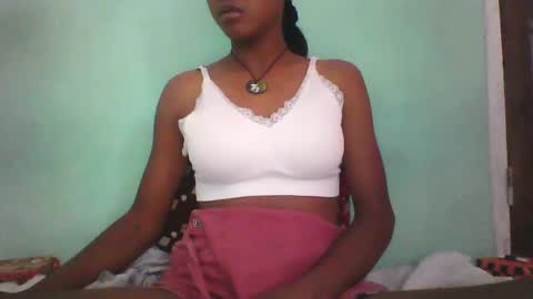 Snapshot of vounialdy chatting on 02-14-25, 12:36 vounialdy online show from 02-14-25, 12:36