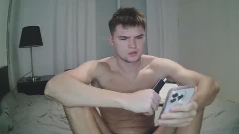 Snapshot of vouvoucouple chatting on 12-03-24, 06:28 Tim online show from 12-03-24, 06:28