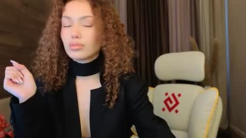 Lily online show from 06-21-26, 05:32